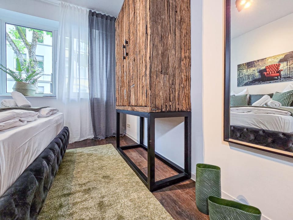 Bed, Photo of the whole room, Bedroom, towels, wardrobe