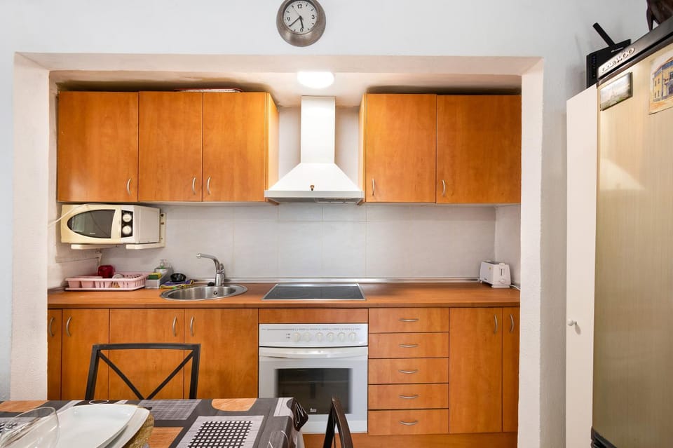 Kitchen or kitchenette, Living room