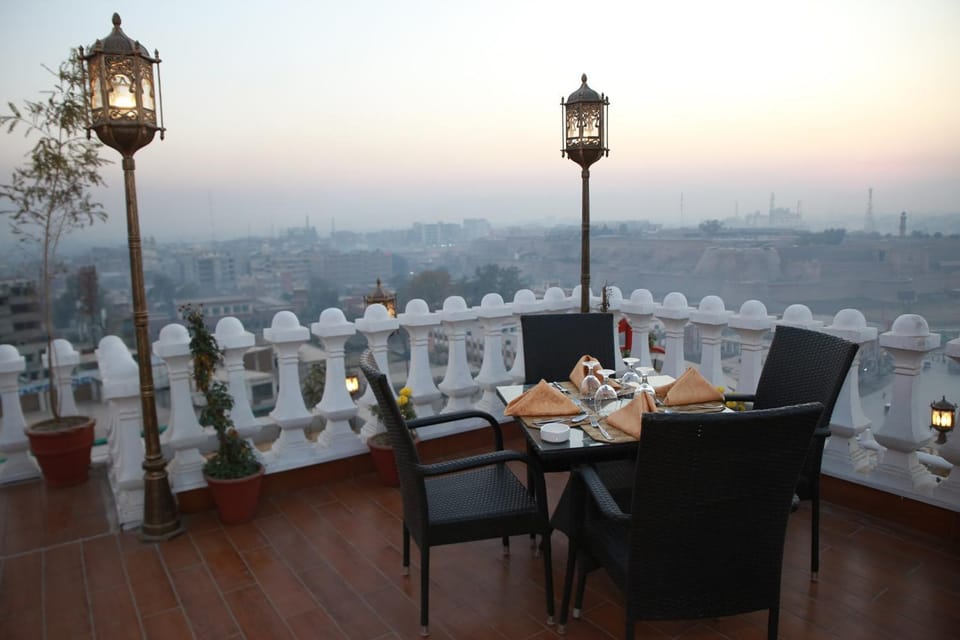 Balcony/Terrace, City view
