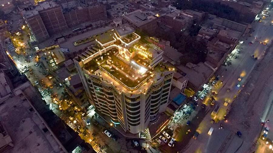 Property building, Night, Location