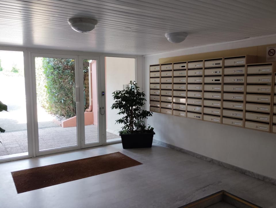 Property building, Facade/entrance