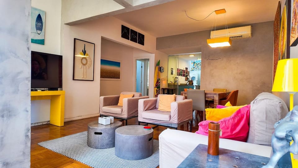 Contemporary Design 2 bedrooms for up to 04 - Ipanema Apartment in Rio de Janeiro