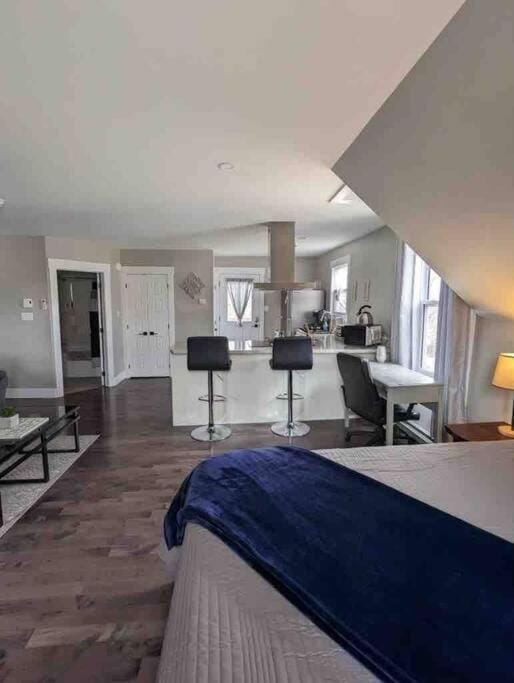 Dominion Place Studio Apartment in Moncton