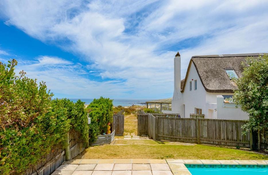 The Beach Cottage House in Cape Town