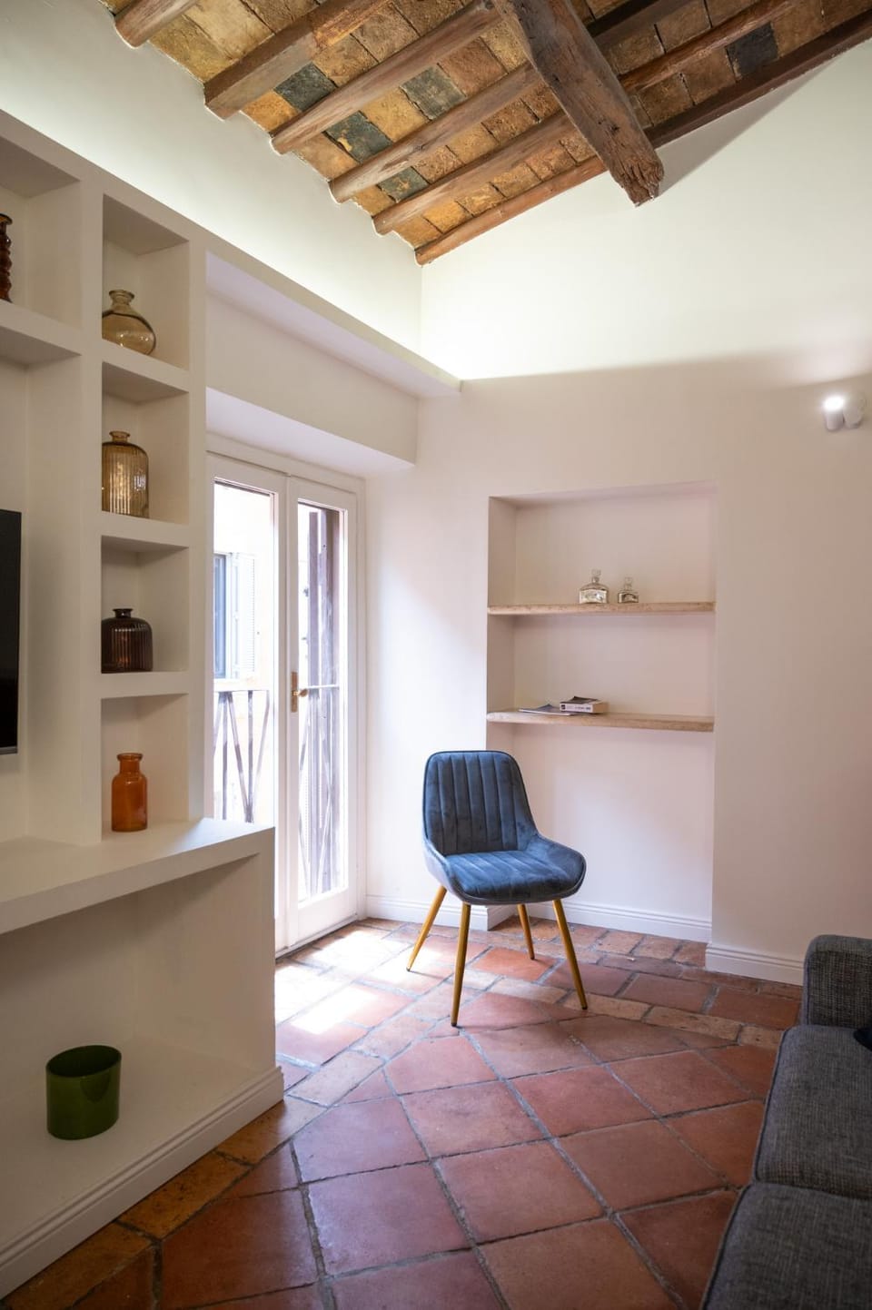 Living room, Seating area