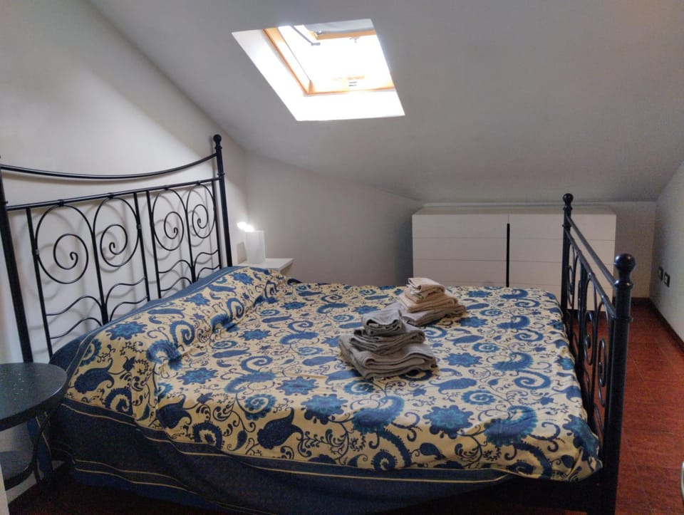 viabado9 mansarda con box Apartment in Chiavari