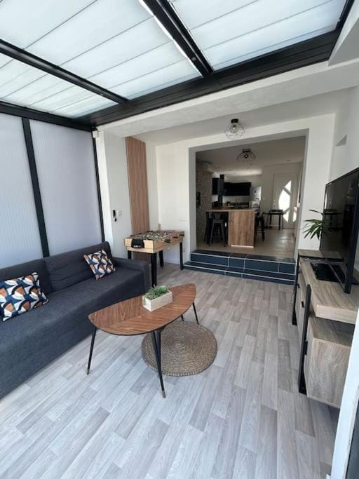 Communal lounge/ TV room, TV and multimedia, Living room, Seating area