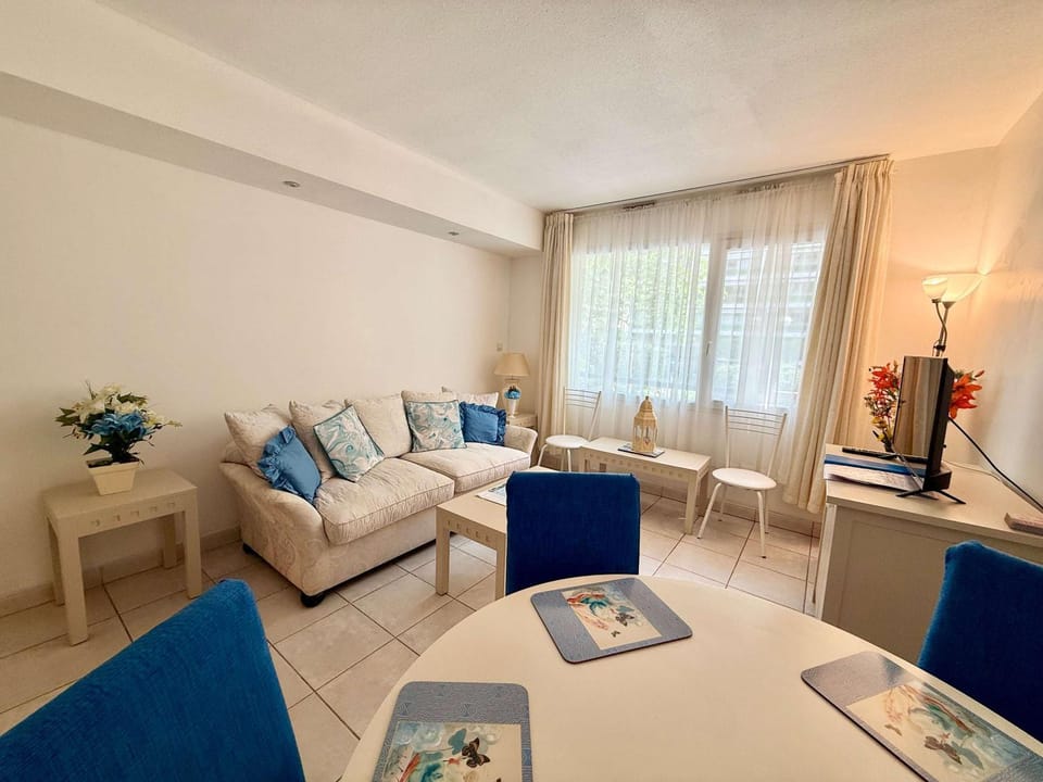 A079 Appartement confortable sur Carnot -1 chambre Apartment in Cannes