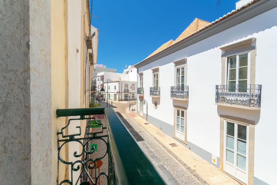 Blife Alicya private rooms Bed and Breakfast in Faro