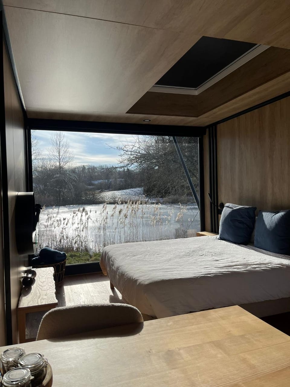 Bed, View (from property/room), Photo of the whole room, Bedroom