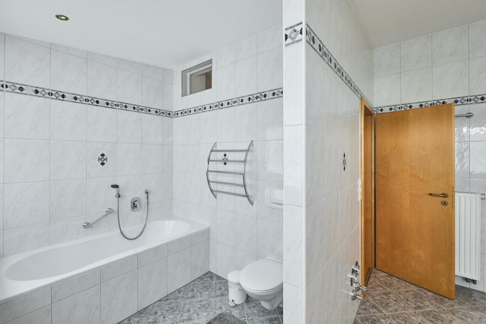 Bathroom, Bath