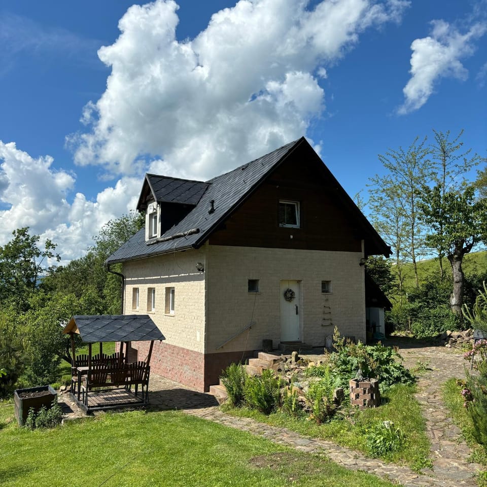 Property building, Spring, Garden
