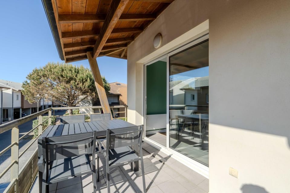 Day, View (from property/room), Balcony/Terrace, Dining area