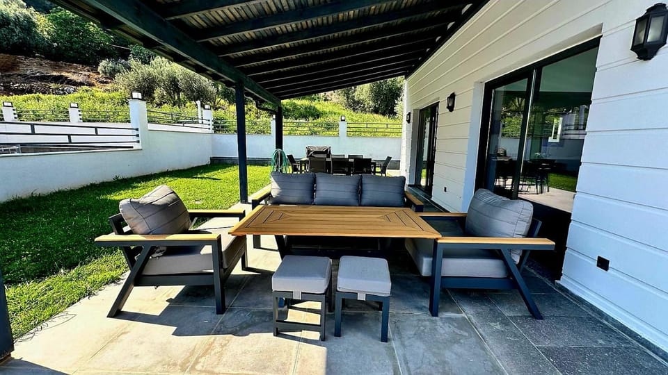 Patio, Patio, BBQ facilities, Garden