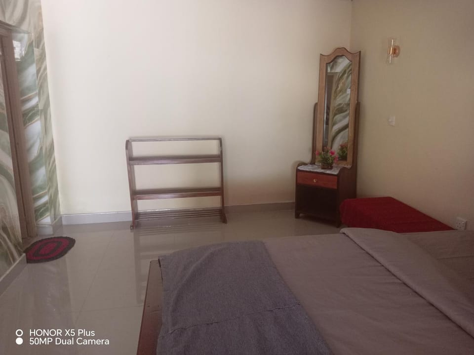 Omi Relax Inn Bed and Breakfast in Ella