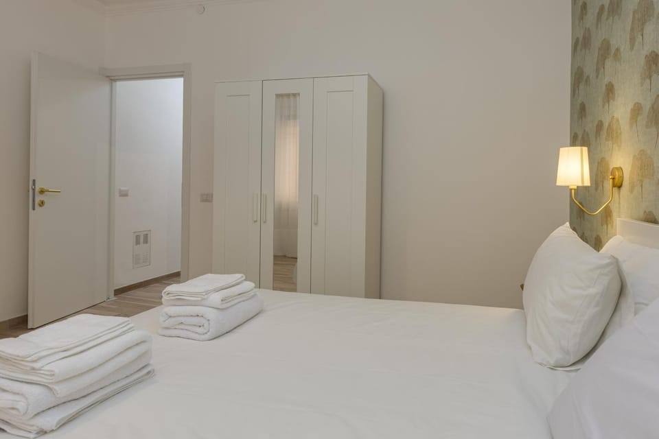 Bed, Photo of the whole room, Bedroom, towels, wardrobe