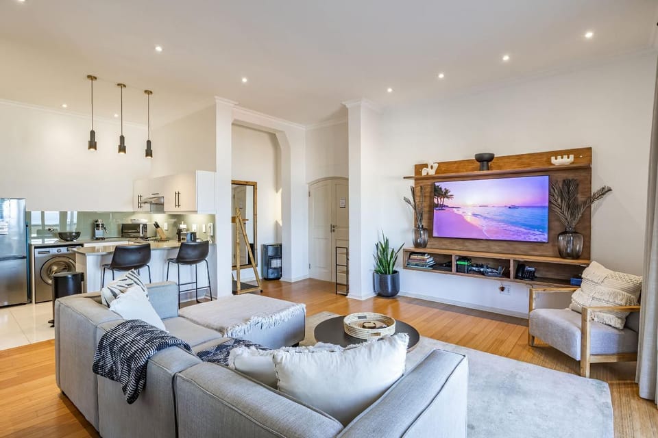 Surfers Corner Luxury Penthouse Apartment in Cape Town