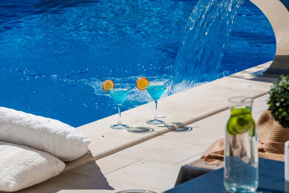 Exclusive Villa Belenum with breakfast,gym,sauna Villa in Plat