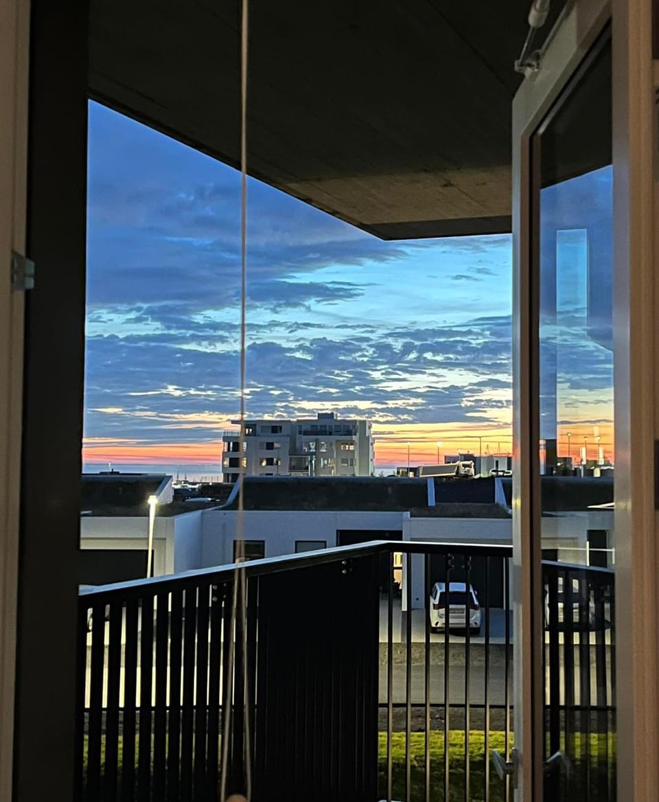 Suburbs of Reykjavík, new beautiful apartment, next door to nature Apartment in Kopavogur