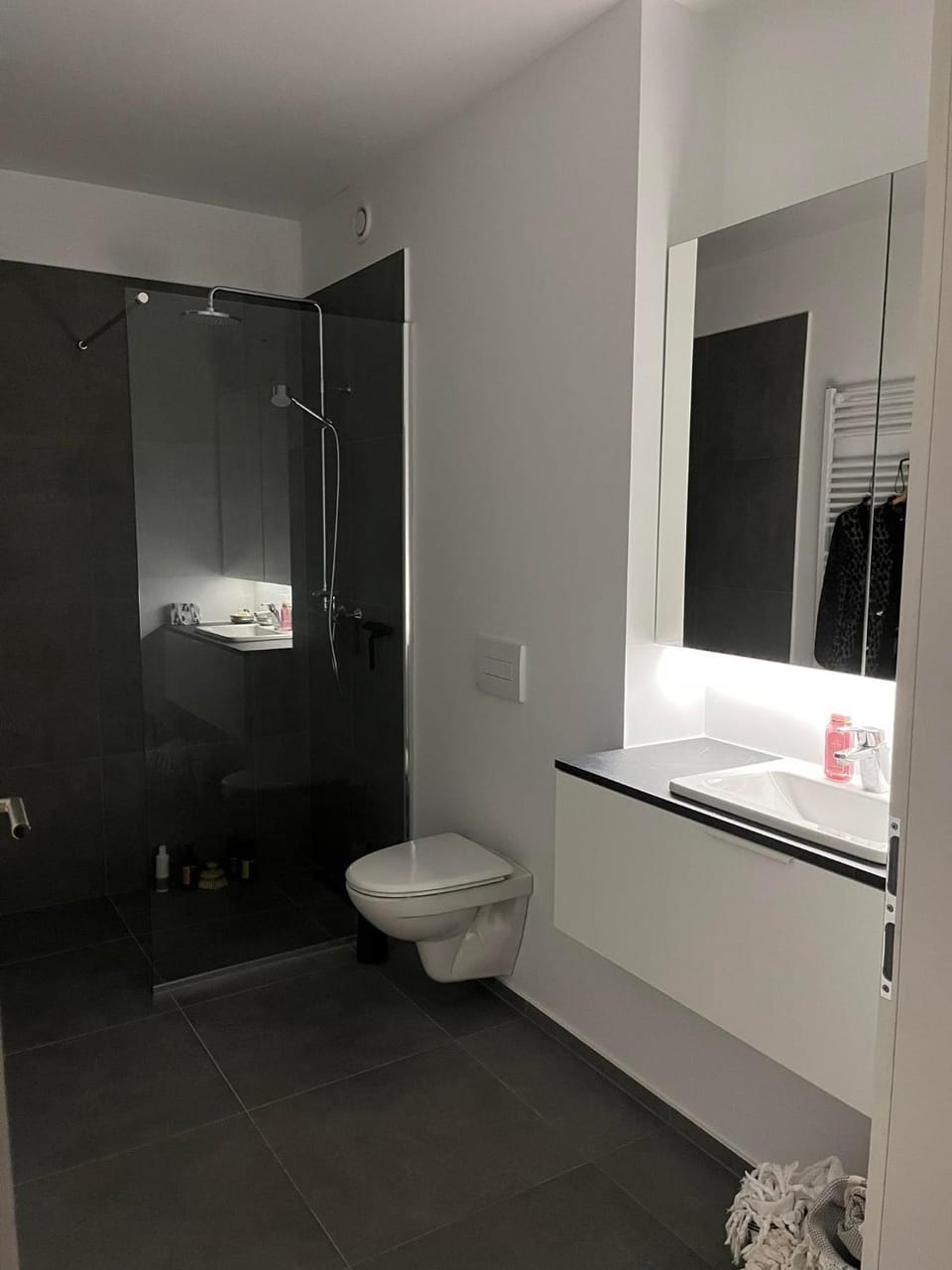 Suburbs of Reykjavík, new beautiful apartment, next door to nature Apartment in Kopavogur