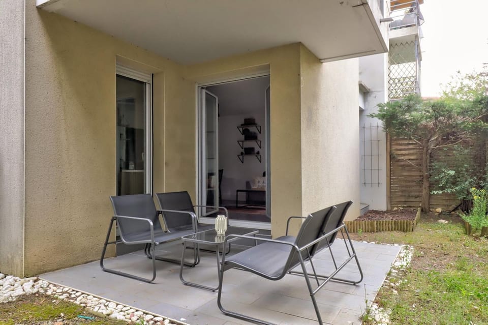Ô Bon Voyage - Wifi, Terrasse, Parking, NetFlix Apartment in Toulouse