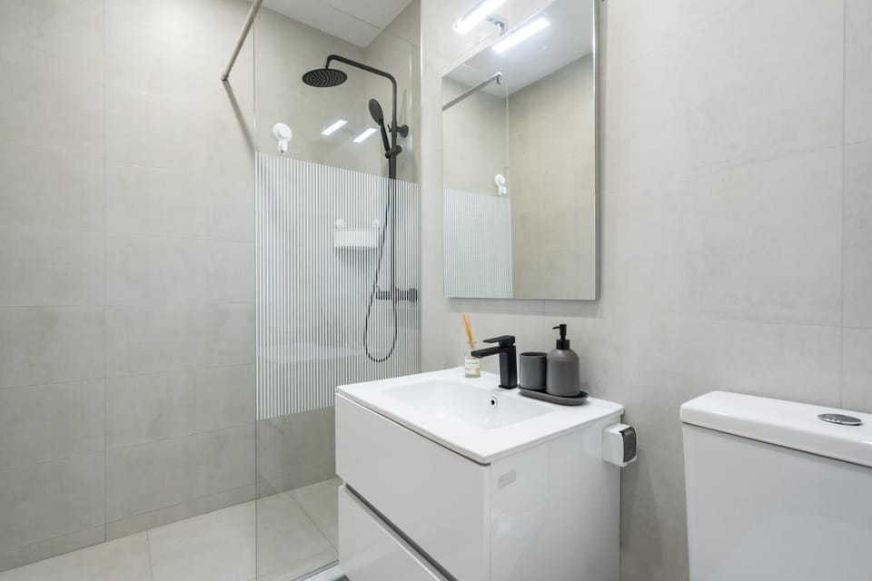 Shower, Bathroom