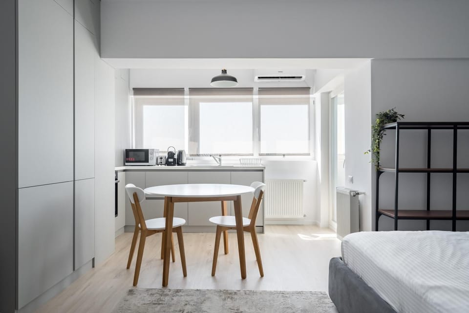 Kitchen or kitchenette, Dining area, air conditioner