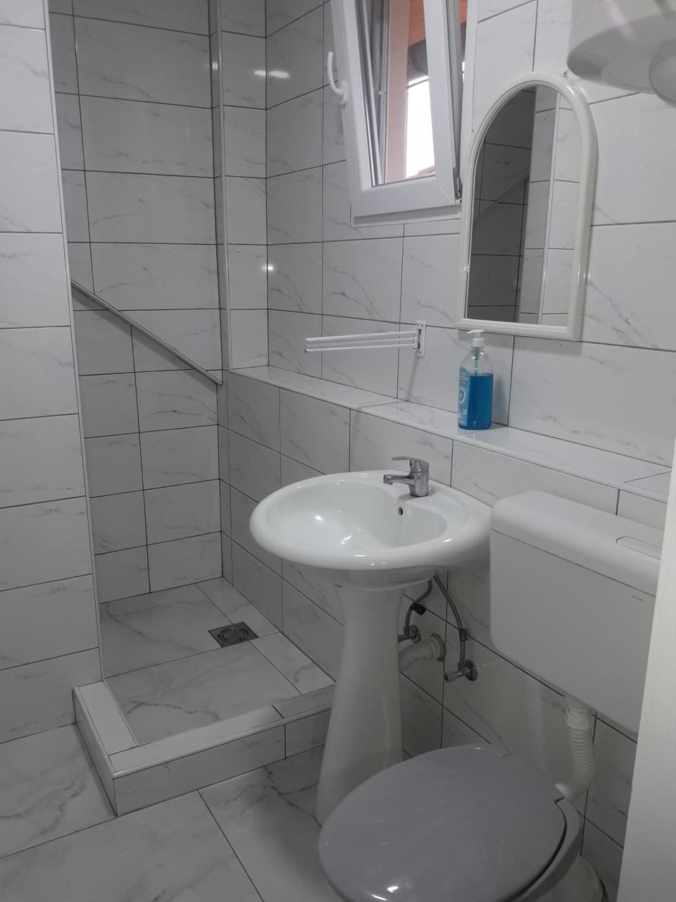 Shower, Bathroom, heating