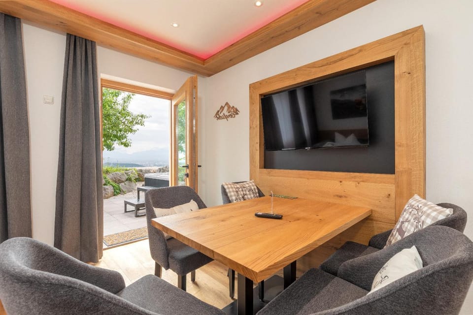 View (from property/room), Dining area