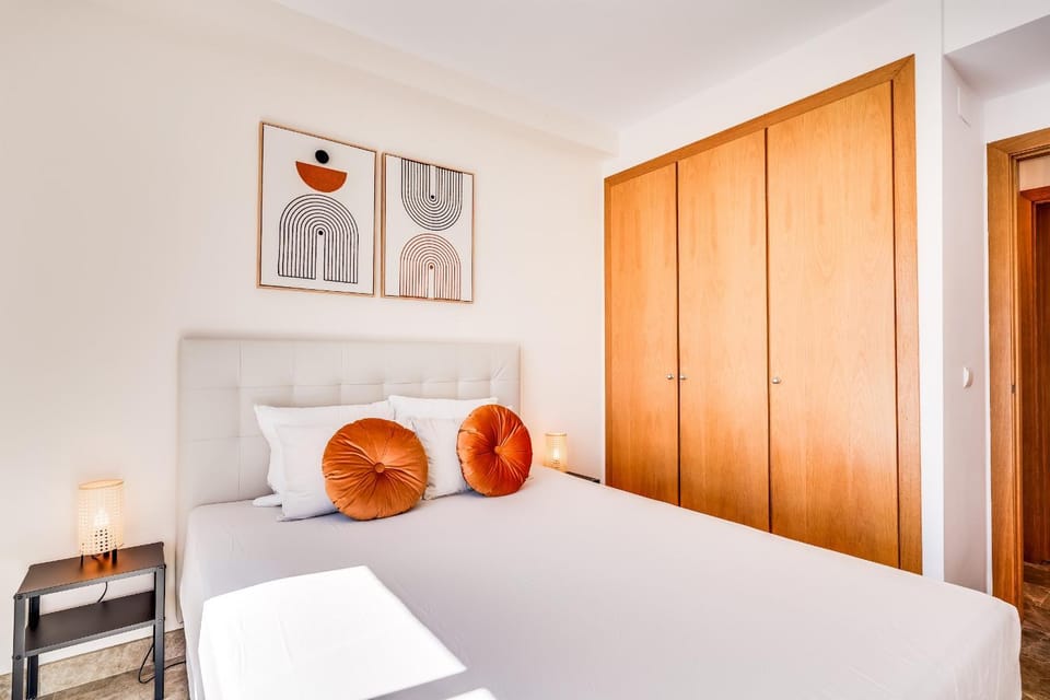 Bed, Photo of the whole room, Bedroom, wardrobe