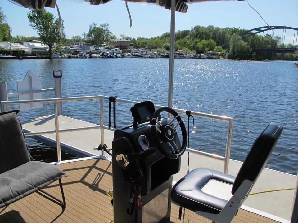 Hausboot HANNA by fewo-plan HENN100 Docked boat in Brandenburg