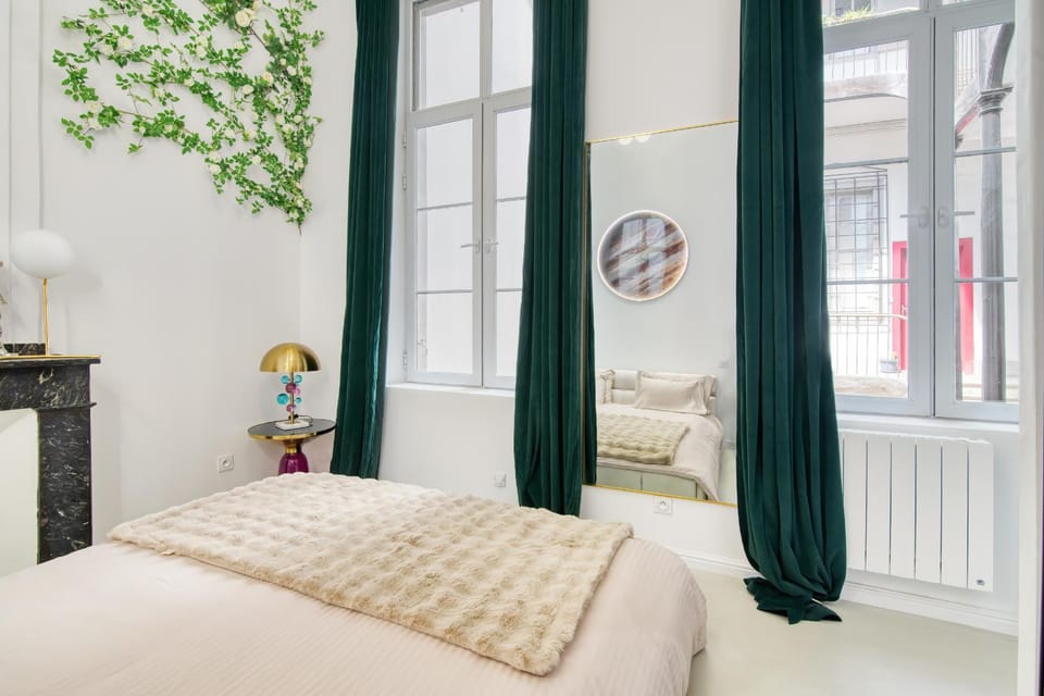 Bed, Photo of the whole room, Bedroom