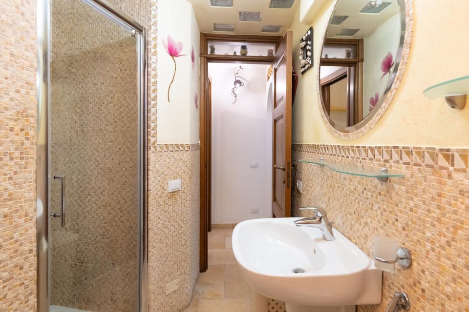 Bathroom, Living room