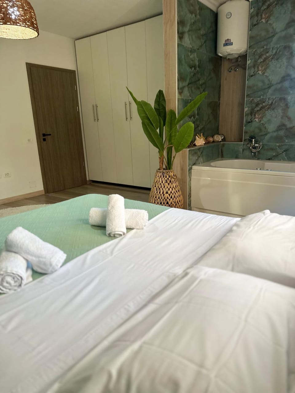 Bed, Bedroom, air conditioner