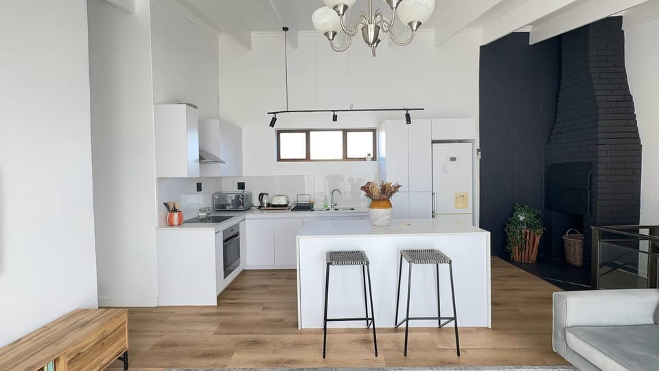 Central Retreat Cozy Apartment Near Attractions Apartment in Cape Town