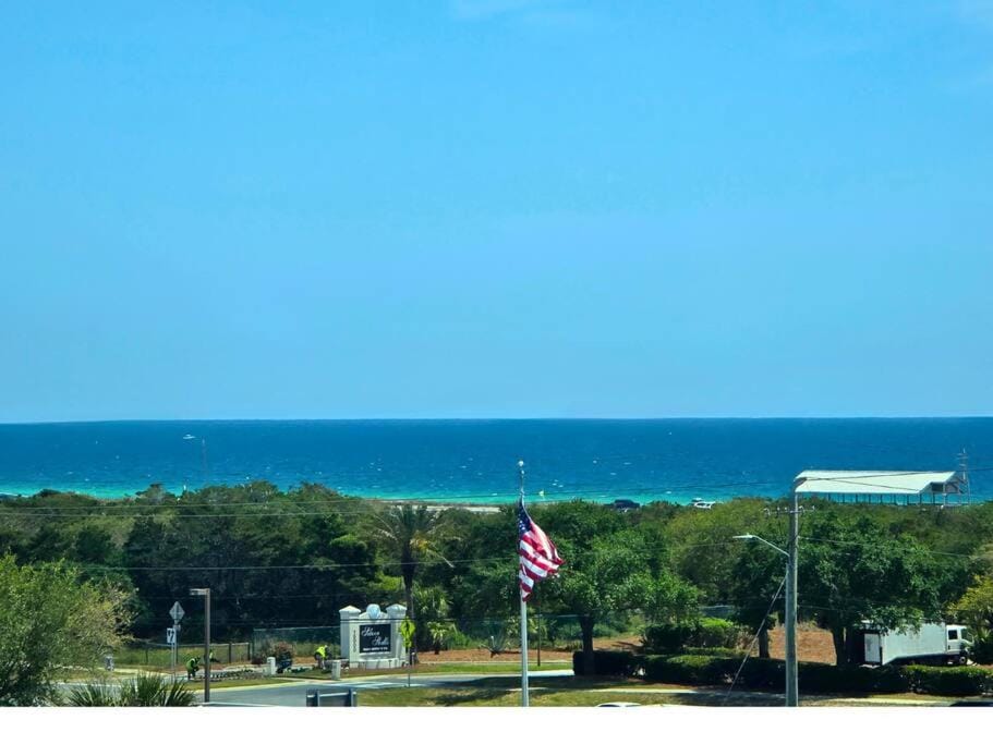 Salted Tranquility at The Palms Of Destin Apartment in Destin