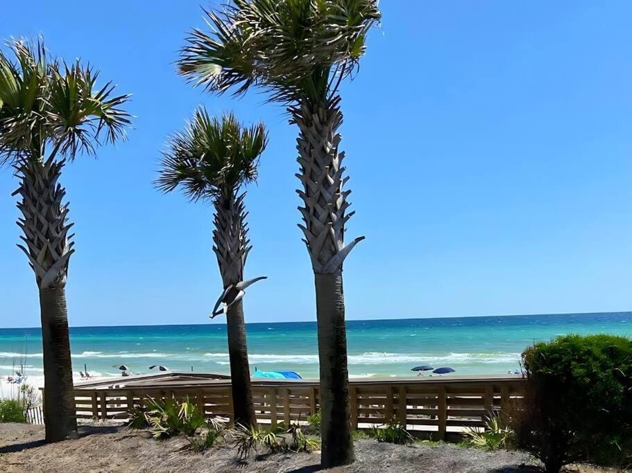 Salted Tranquility at The Palms Of Destin Apartment in Destin