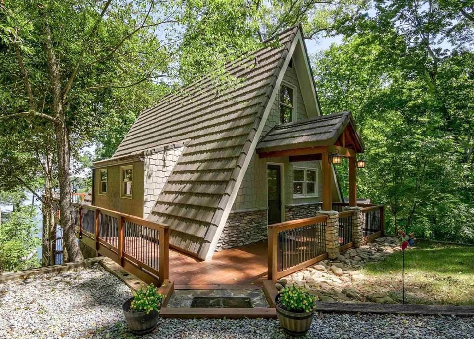 Property building, Day, Natural landscape