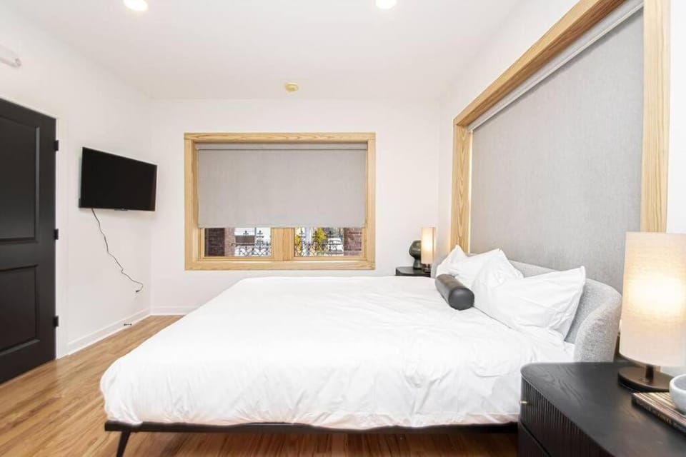 Bed, TV and multimedia