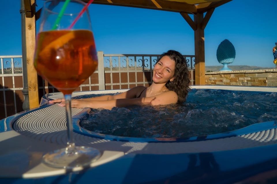 Villa eden luxury con piscina e jacuzzi Bed and Breakfast in Sicily