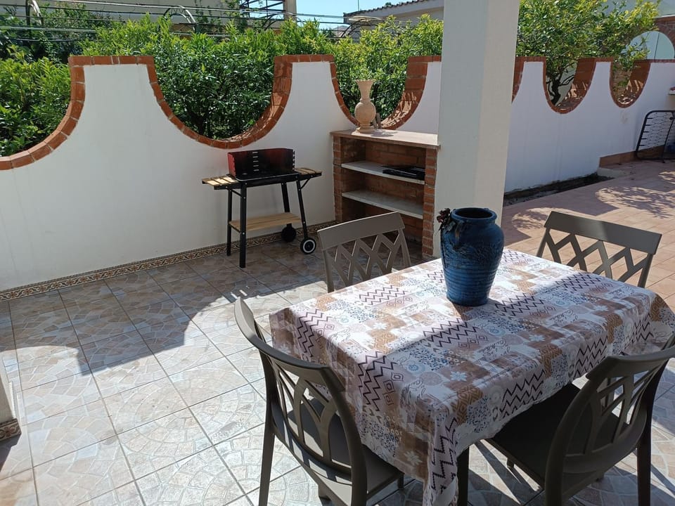 BBQ facilities, Balcony/Terrace