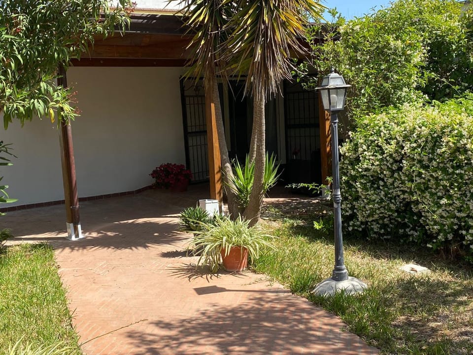 Property building, Day, Garden, Garden view