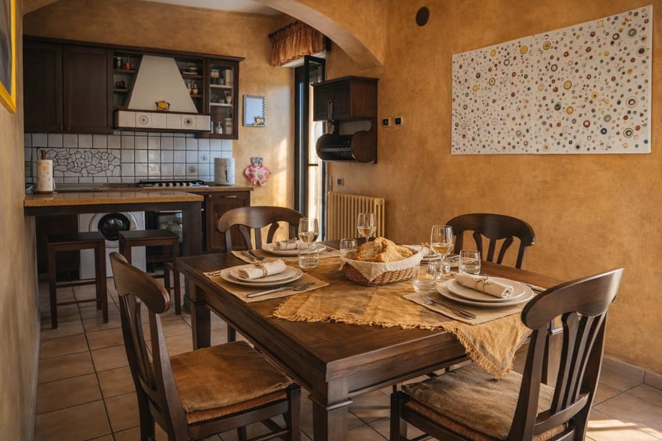 Kitchen or kitchenette, Living room, Photo of the whole room, Seating area, Dining area, microwave, minibar, stove, washing machine, kitchen