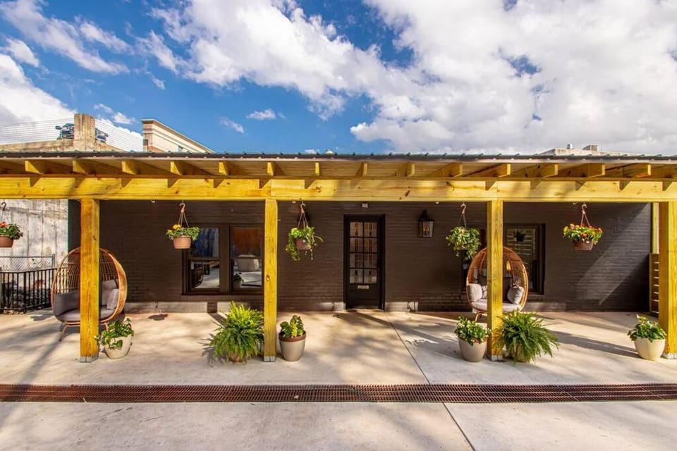 Patio, Seating area