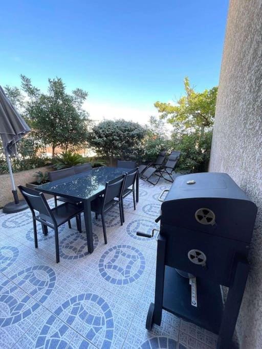 Day, BBQ facilities, Balcony/Terrace, Balcony/Terrace, Dining area