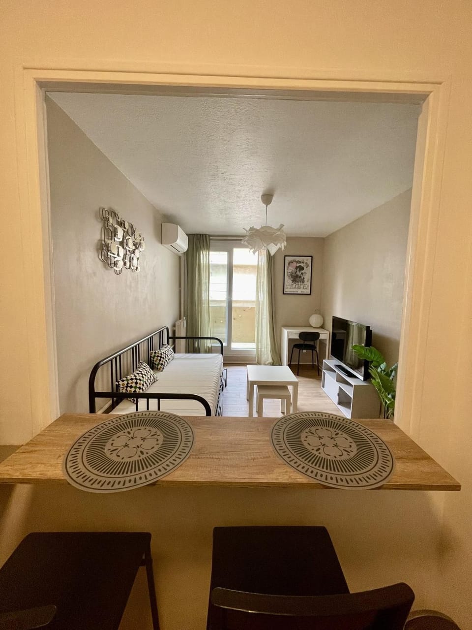 Kitchen or kitchenette, Living room