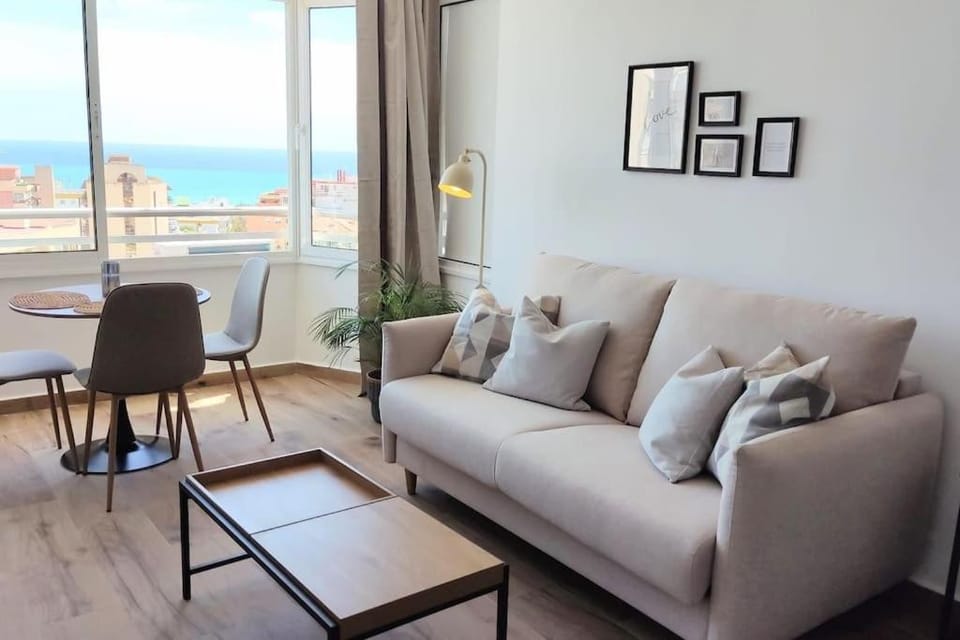 24 h Self Check-in Vistas al Mar Apartment in Torremolinos
