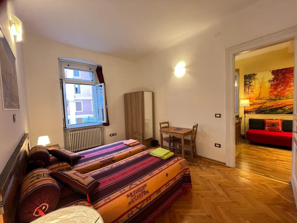 Photo of the whole room, Garden view, wedding