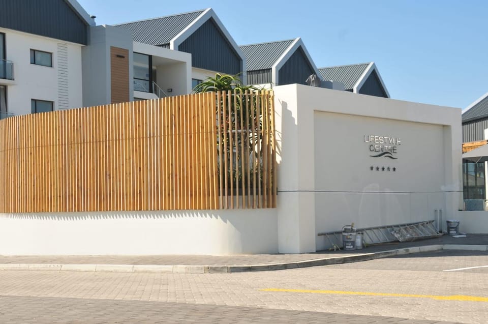 Contemporary Home @ BellaMare Apartment in Port Elizabeth