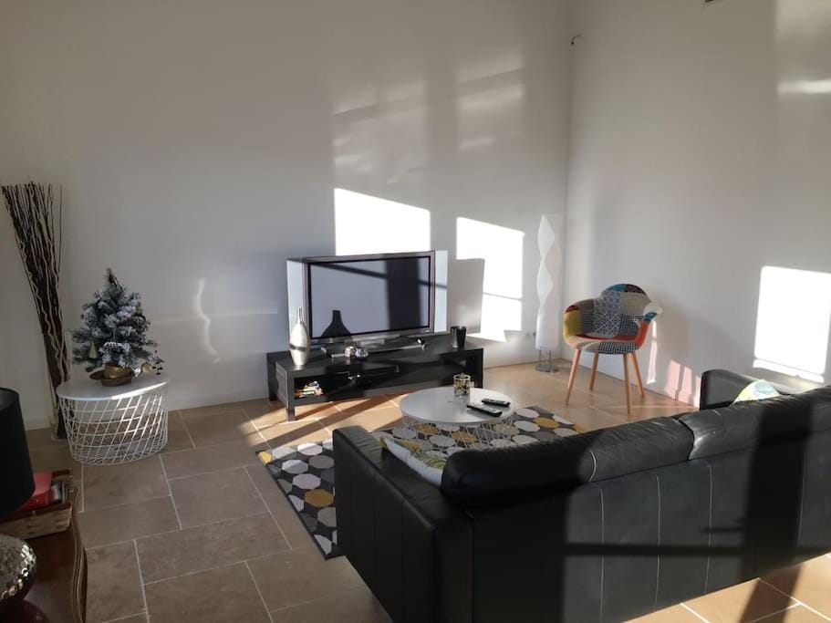 Cassis Presqu'Ile Calanques 2 pièces neuf, 50 m2 Apartment in Cassis